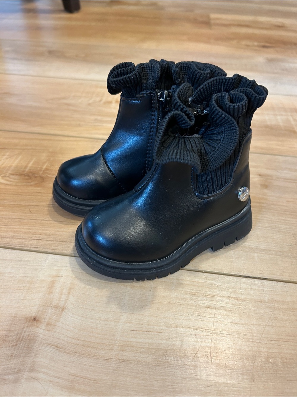 NWOT Toddler Black Ankle Boots with Ruffle Knit Collar